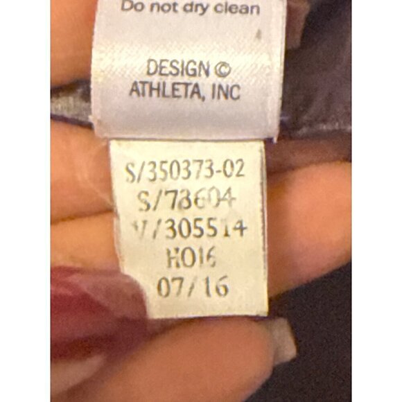 Athleta Downabout Asymmetric Puffer Vest Wild Raisin Maroon No Flaws - Picture 11 of 15